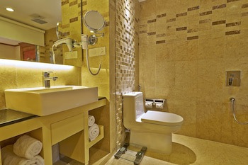Six Seasons Hotel