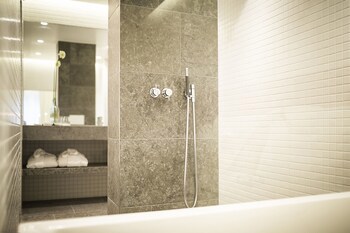 Pm & Vanner Hotel
