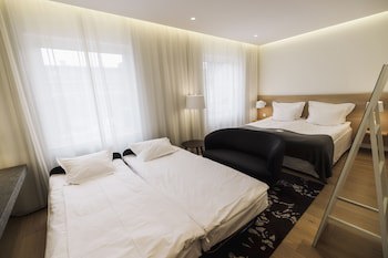 Pm & Vanner Hotel