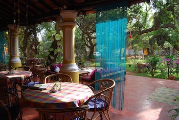 Granpa's Inn Hotel Bougainvillea