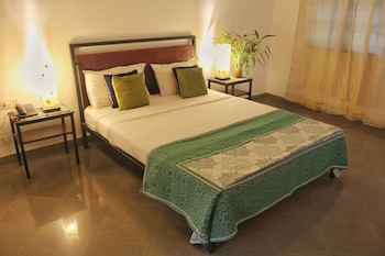 Granpa's Inn Hotel Bougainvillea