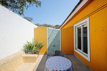 Granpa's Inn Hotel Bougainvillea