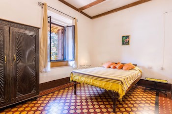 Granpa's Inn Hotel Bougainvillea