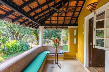 Granpa's Inn Hotel Bougainvillea