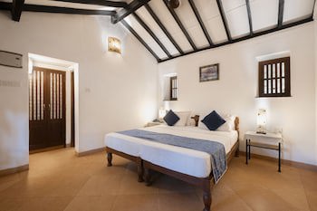 Granpa's Inn Hotel Bougainvillea