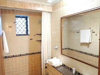Granpa's Inn Hotel Bougainvillea