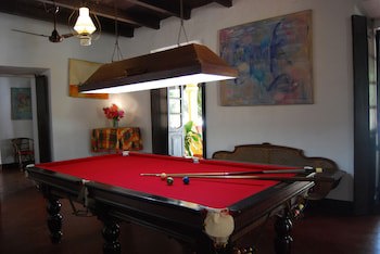 Granpa's Inn Hotel Bougainvillea