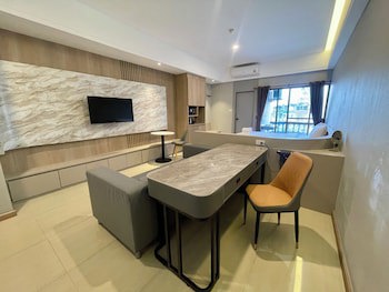 Boss Mansion
