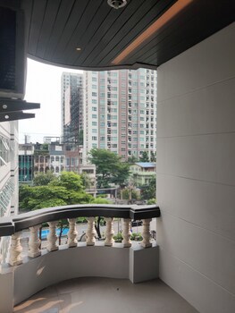 Boss Mansion