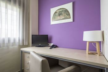 Albergue Residencia Universitaria Los Abedules - Campus Accommodation