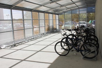 Albergue Residencia Universitaria Los Abedules - Campus Accommodation