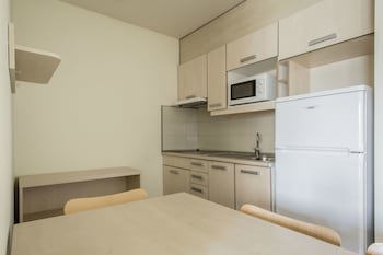Albergue Residencia Universitaria Los Abedules - Campus Accommodation