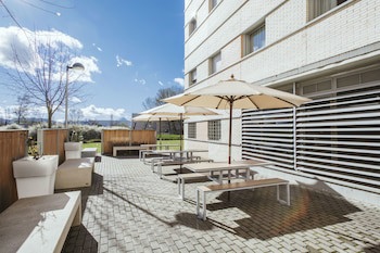 Albergue Residencia Universitaria Los Abedules - Campus Accommodation
