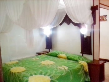 Gazebo Beach Hotel