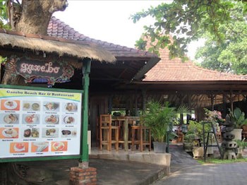 Gazebo Beach Hotel