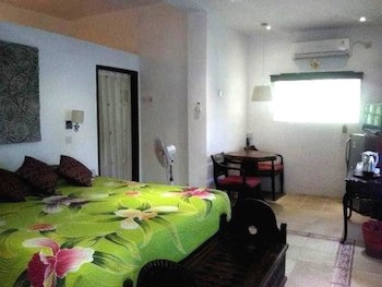Gazebo Beach Hotel