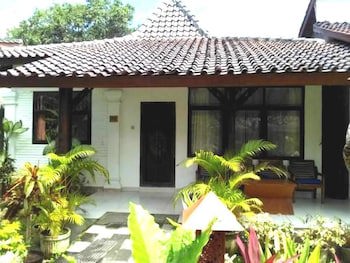 Gazebo Beach Hotel