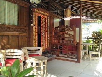 Gazebo Beach Hotel