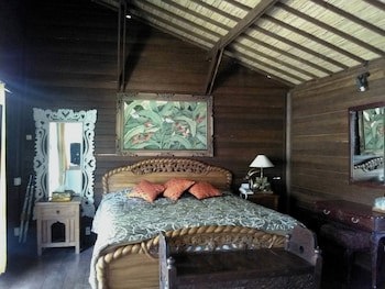 Gazebo Beach Hotel