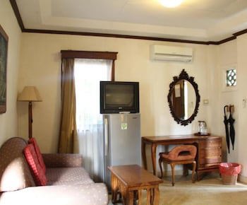 Gazebo Beach Hotel