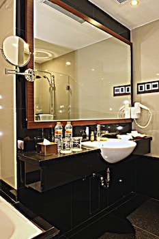 Best Western Plus Makassar Beach