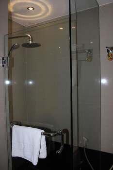 Best Western Plus Makassar Beach