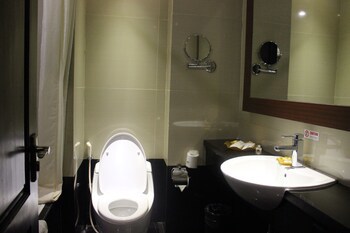 Best Western Plus Makassar Beach