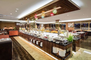 Best Western Plus Makassar Beach