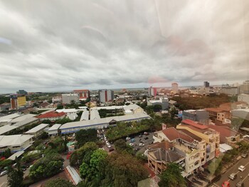 Best Western Plus Makassar Beach