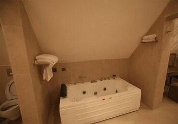 Amor Hotels