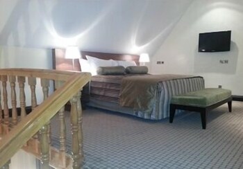 Amor Hotels