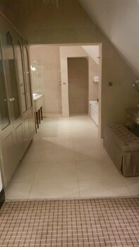 Amor Hotels