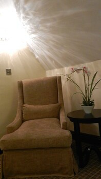 Amor Hotels