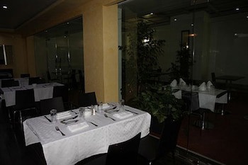 Abc Hotel