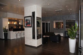 Abc Hotel