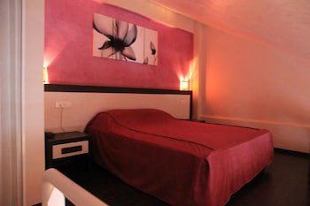 Abc Hotel