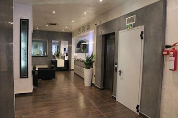 Abc Hotel