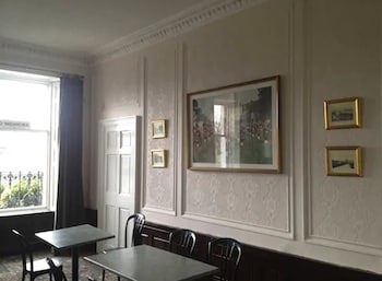 Adelphi Hotel