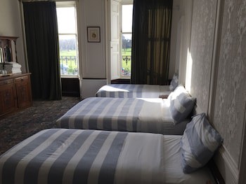 Adelphi Hotel