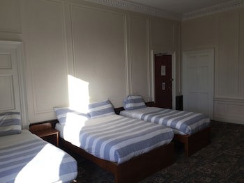 Adelphi Hotel