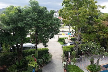 Baan Suksiri Hotel