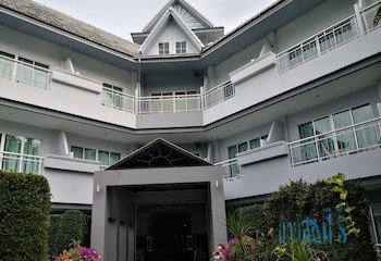 Baan Suksiri Hotel