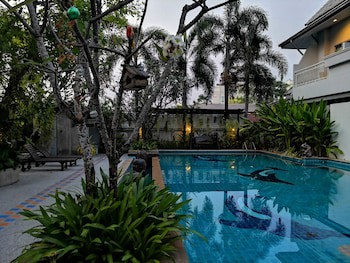 Baan Suksiri Hotel