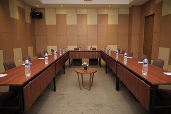 Arbor Biz Hotel