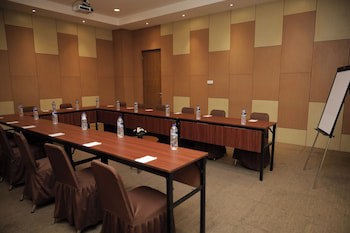 Arbor Biz Hotel