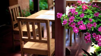 Asia Hotels Group - Poonpetch Chiangmai