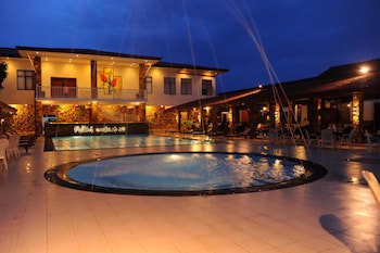 Full Moon Garden Hotel