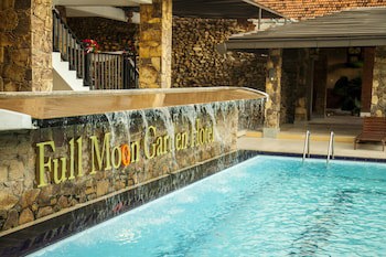 Full Moon Garden Hotel