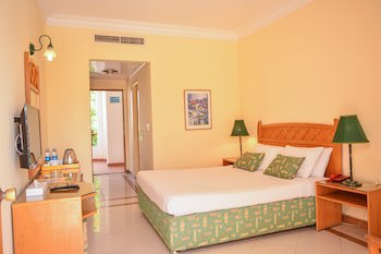 Dive Inn Resort