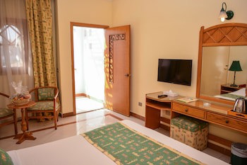 Dive Inn Resort